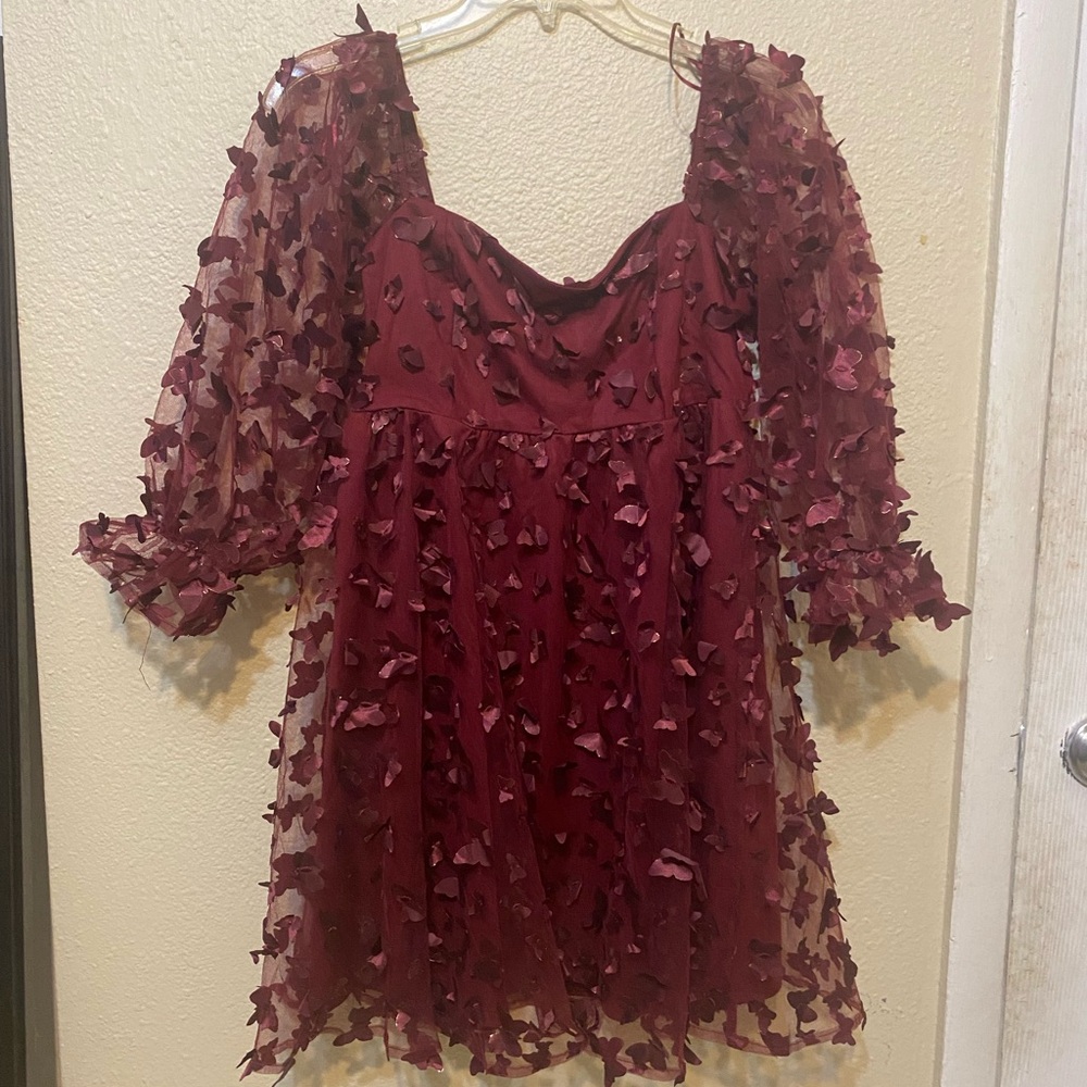 Elegant Burgundy Mini Dress
